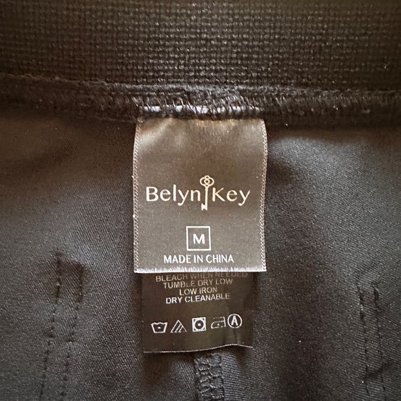 Belyn Key - Black Pedal Pushers with White Details. EUC - Picture 5 of 7